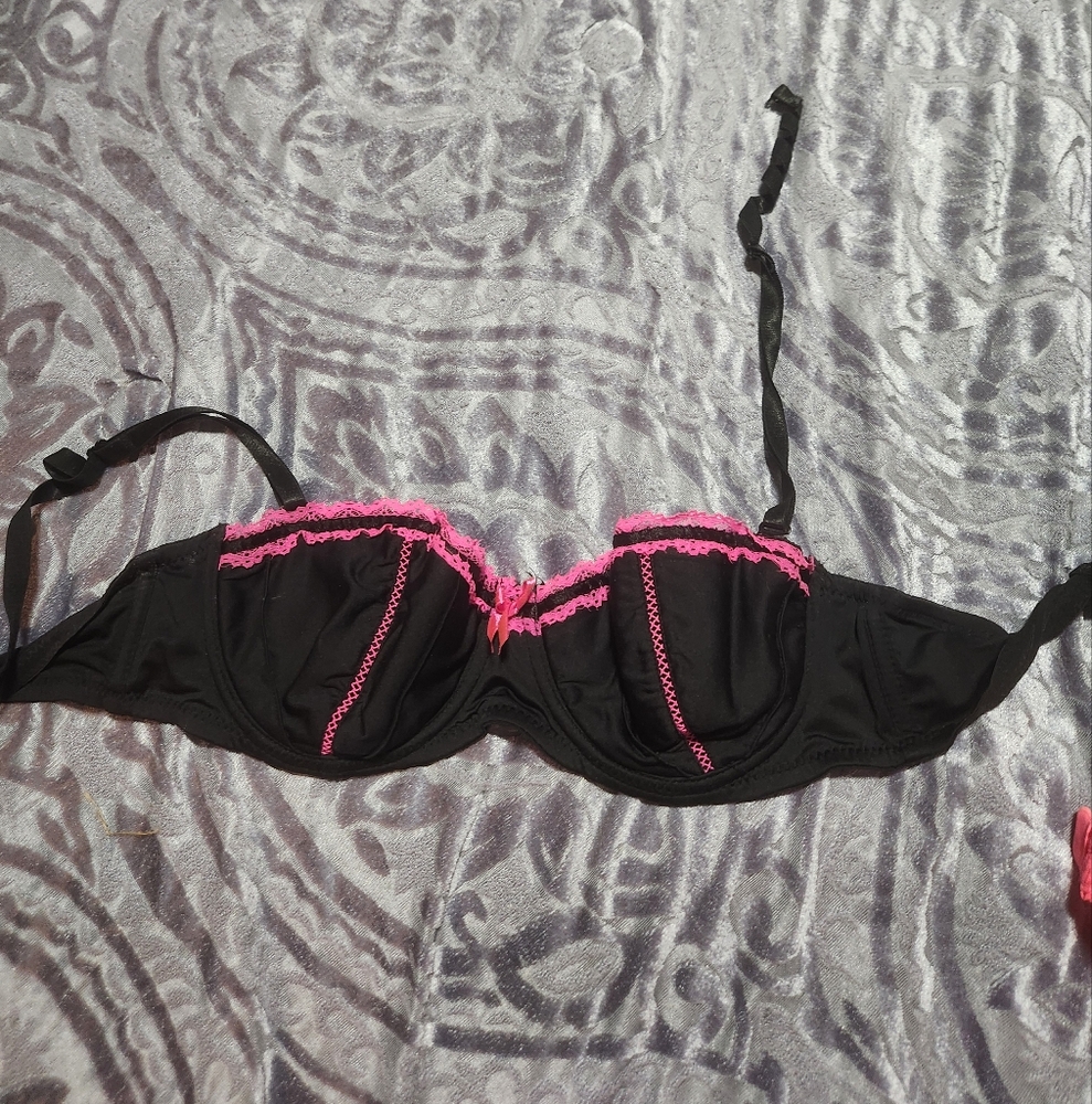 Black Bra